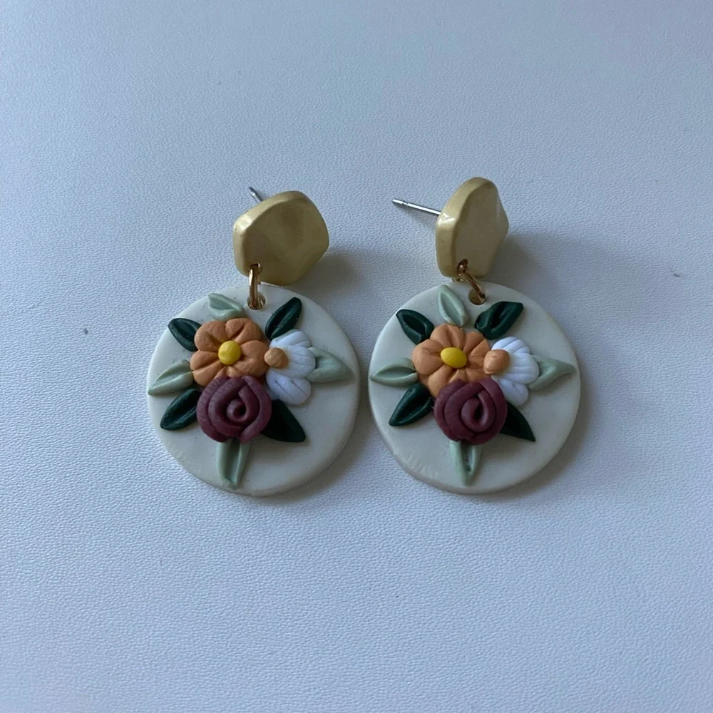 Handmade earrings - Picture 2 of 2